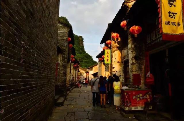 美人鱼游玩